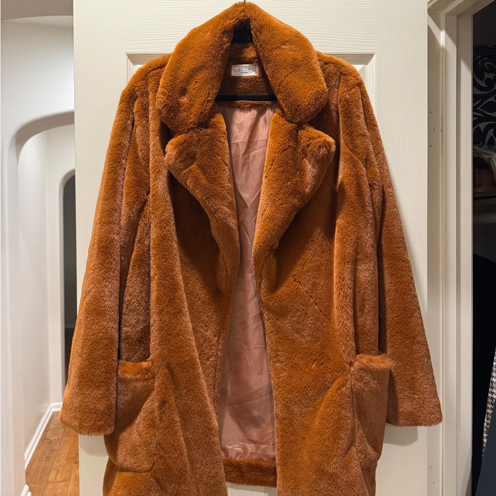 Sage brand, Women's Faux Fur Coat - Brown/Rust